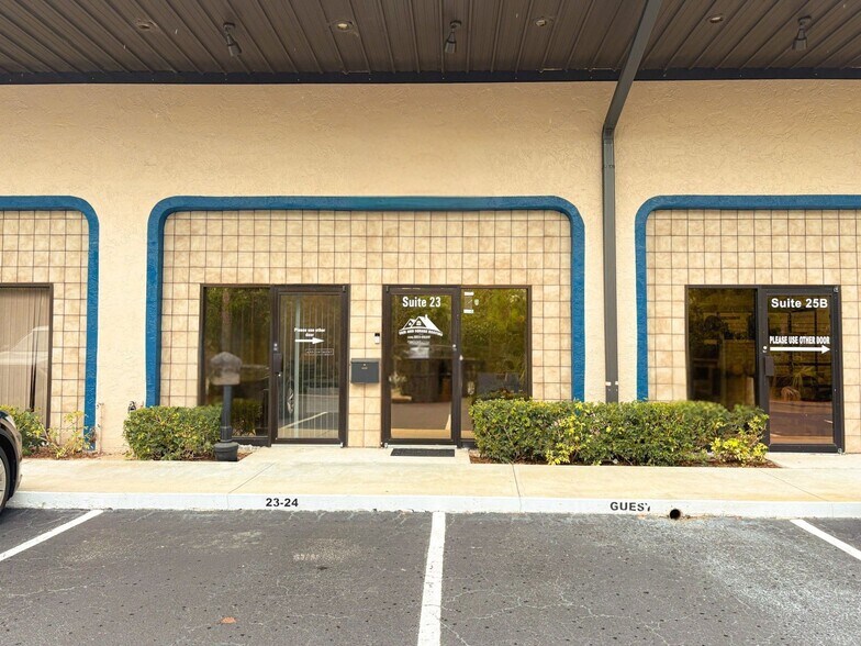 More Photos Of 12165 Metro Pky, Fort Myers Light Manufacturing For Sale