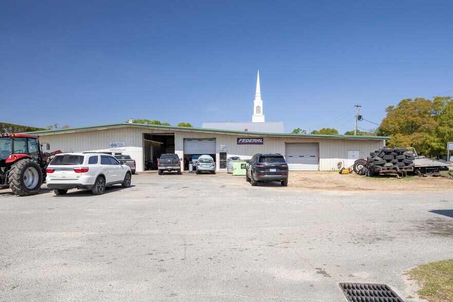 More Photos Of 24 N Ingold Ave, Garland Freestanding For Sale