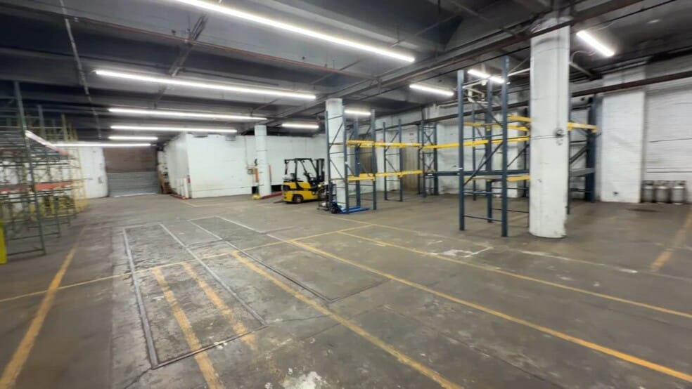 Primary Photo Of 529-545 Raymond Blvd, Newark Warehouse For Sale