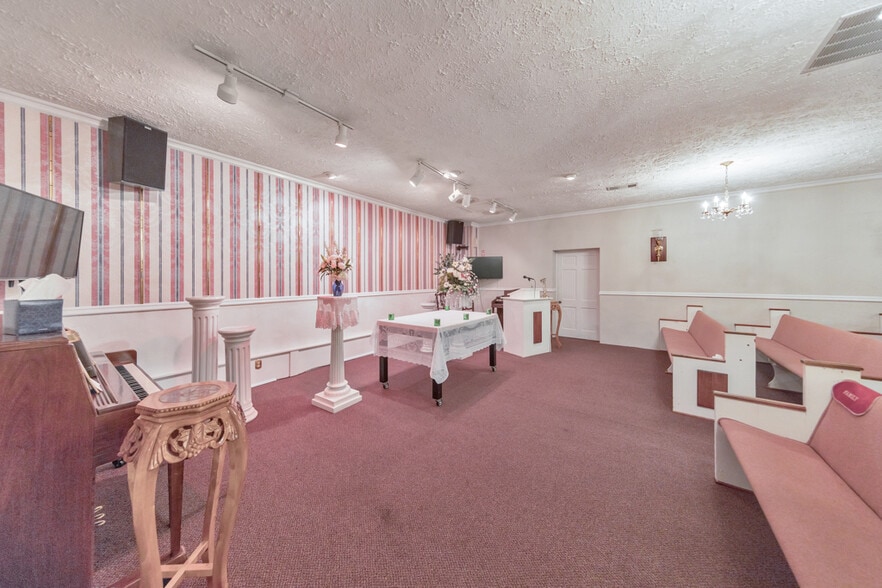 More Photos Of 1408 Canton Rd, Marietta Funeral Home For Sale