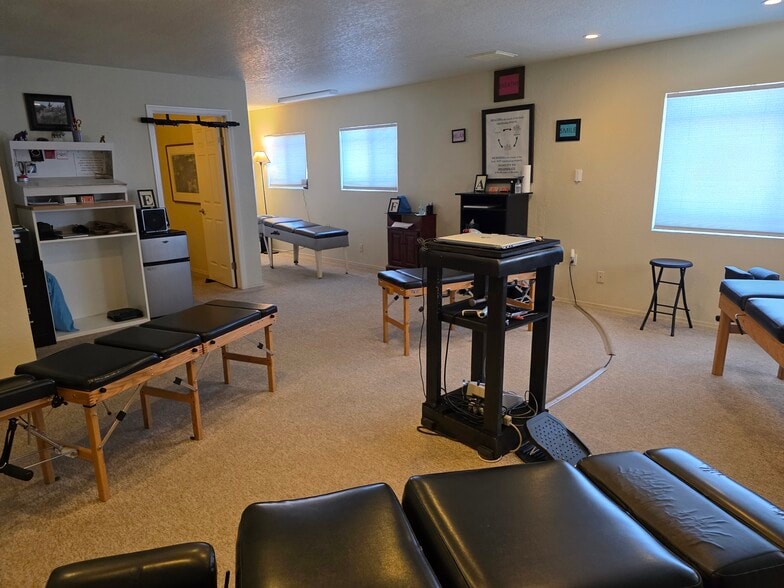 More Photos Of 37234 N Cave Creek Rd, Cave Creek Office For Sale