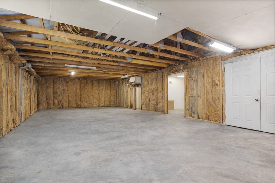 More Photos Of 22360 Highway 321, Cleveland Flex For Lease