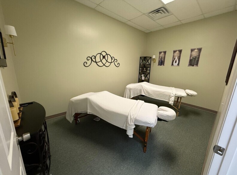 More Photos Of 4918 Main St, Spring Hill Storefront Retail Office For Sale