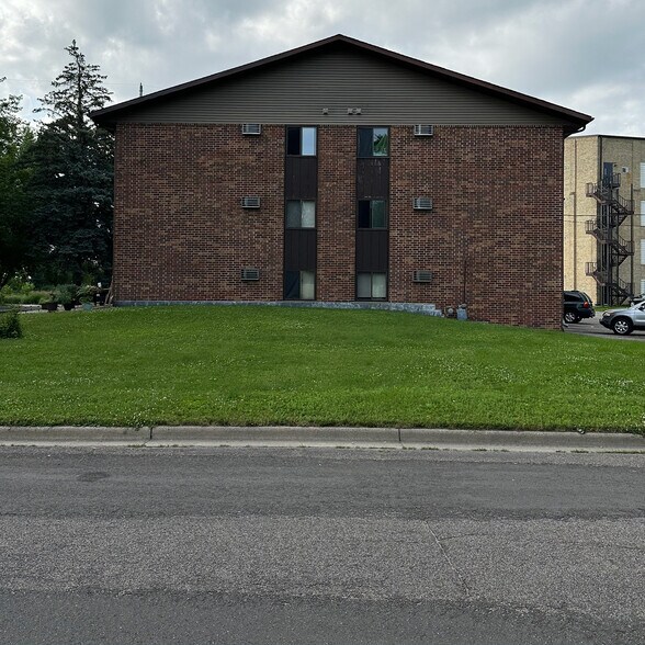 More Photos Of 125 4th Ave NE, Saint Cloud Apartments For Sale