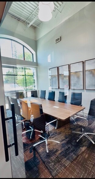 More Photos Of 41-45 Marietta St, Alpharetta Freestanding For Lease