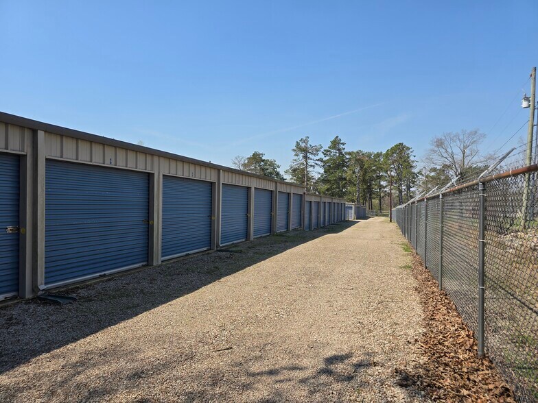 More Photos Of 360 Black Pl, Savannah Self Storage For Sale