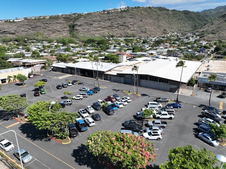 More Photos Of 549 Halemaumau St, Honolulu Restaurant For Sale