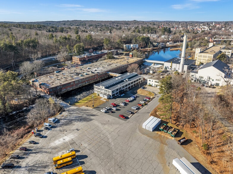 More Photos Of 80 Optical Dr, Southbridge Flex For Lease