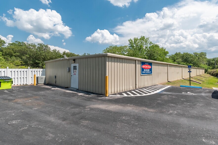 More Photos Of 507 SE 6th St, Williston Self Storage For Sale