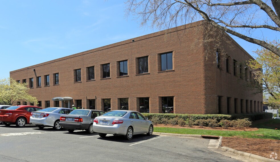 More Photos Of 1399 Ashleybrook Ln, Winston-Salem Office For Lease