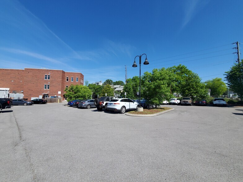 More Photos Of 325 Cherokee Blvd, Chattanooga Loft Creative Space For Lease