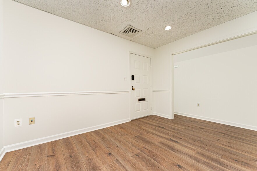 More Photos Of 10875 Main St, Fairfax Medical For Lease