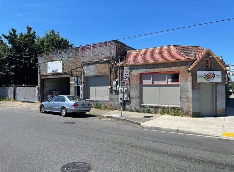 More Photos Of 1200-1218 N Killingsworth St, Portland Storefront For Sale