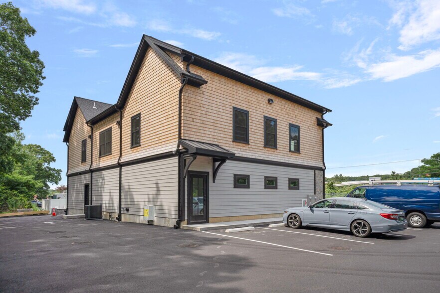 More Photos Of 2900 County Trl, East Greenwich Storefront Retail Office For Lease