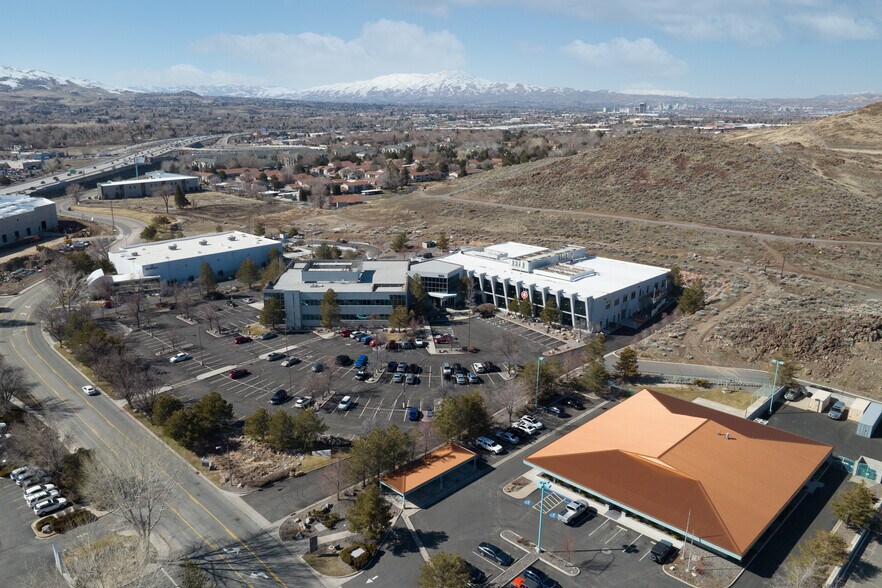 More Photos Of 9390 Gateway Dr, Reno Unknown For Lease