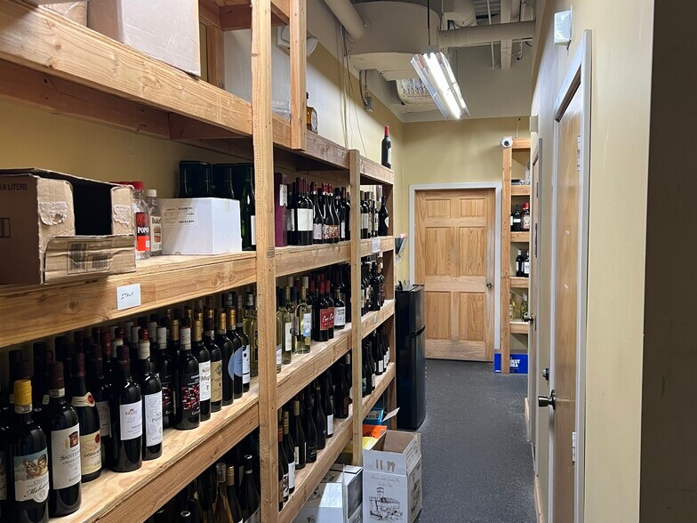 More Photos Of 5 Eastern Steel Rd, Milford Light Manufacturing For Sale