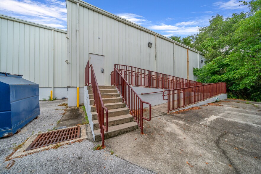 More Photos Of 2500 Citrus Blvd, Leesburg Medical For Sale