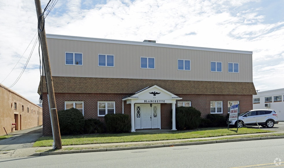 More Photos Of 845 Bloomfield Ave, Clifton Manufacturing For Lease