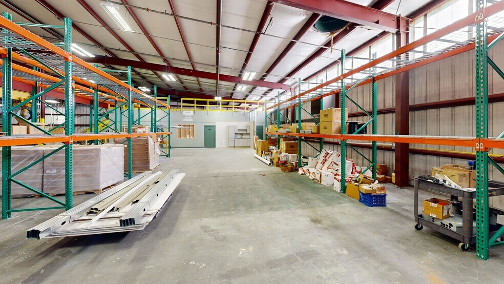 More Photos Of 399 Prairie Industrial Pky, Mulberry Warehouse For Sale