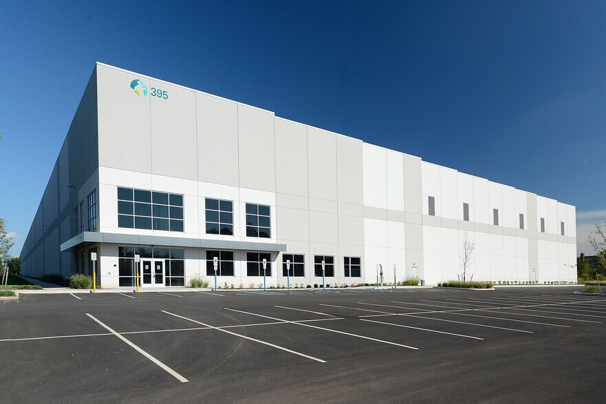 Primary Photo Of 395 Elizabeth Ave, Somerset Distribution For Lease