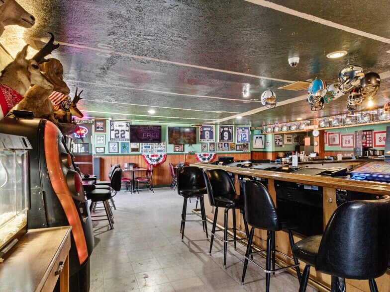 More Photos Of 1015 Chestnut St, Carlin Convenience Store For Sale