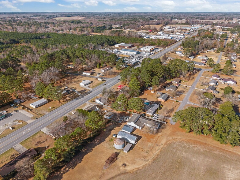 More Photos Of 2034 W 5th St, Washington Showroom For Sale