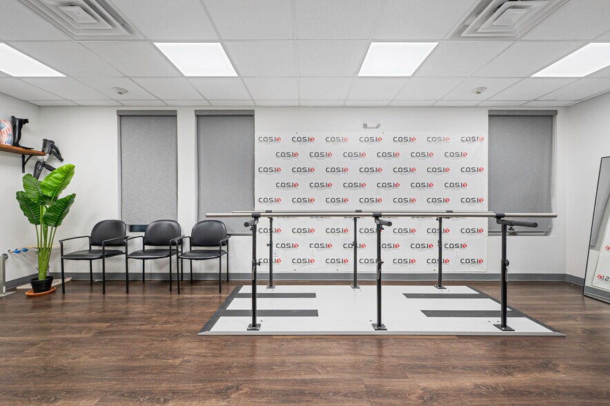 More Photos Of 325 Merrick Ave, East Meadow Medical For Sale