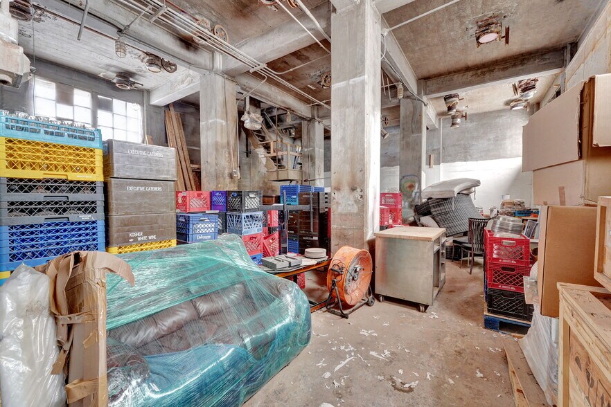 More Photos Of 47 Elm St, East Aurora Service For Sale