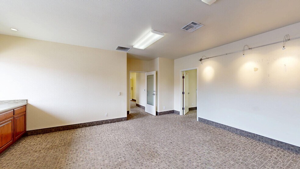 Primary Photo Of 945-965 Blanco Rd, Salinas Medical For Lease