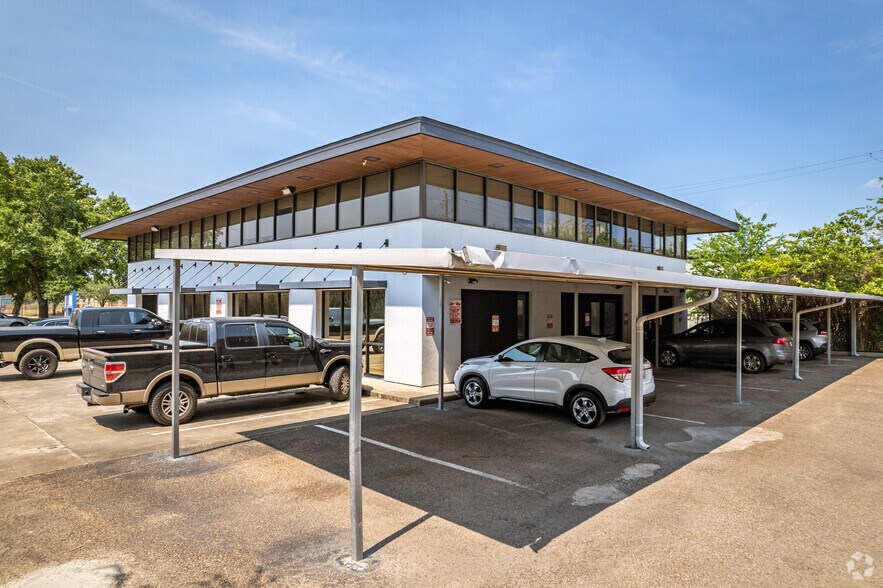 More Photos Of 6343 Skyline Dr, Houston Office For Lease