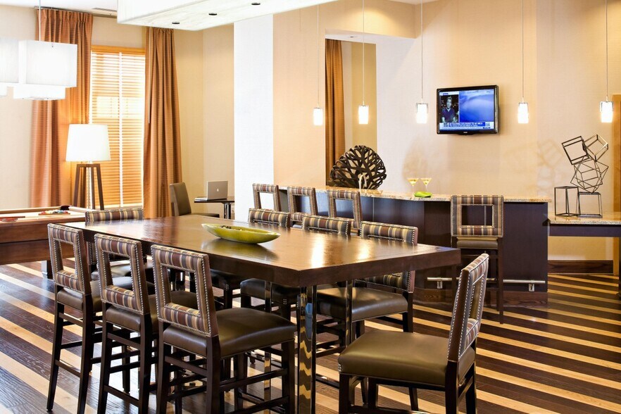 More Photos Of 2300 Washington Pl NE, Washington Apartments For Lease