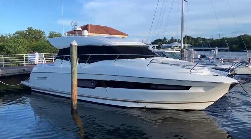 Primary Photo Of 340 S US Route 1, Jupiter Marina For Sale