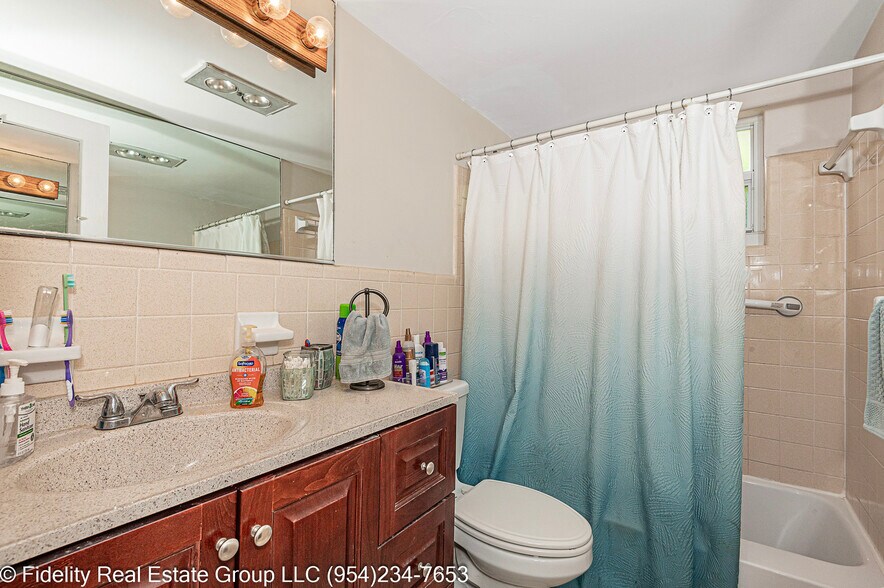More Photos Of 2131 NE 40th Ct, Lighthouse Point Apartments For Sale
