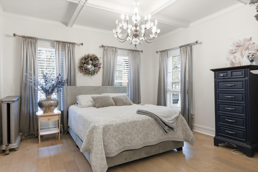 More Photos Of 56 Henry St, Saratoga Springs Multifamily For Sale