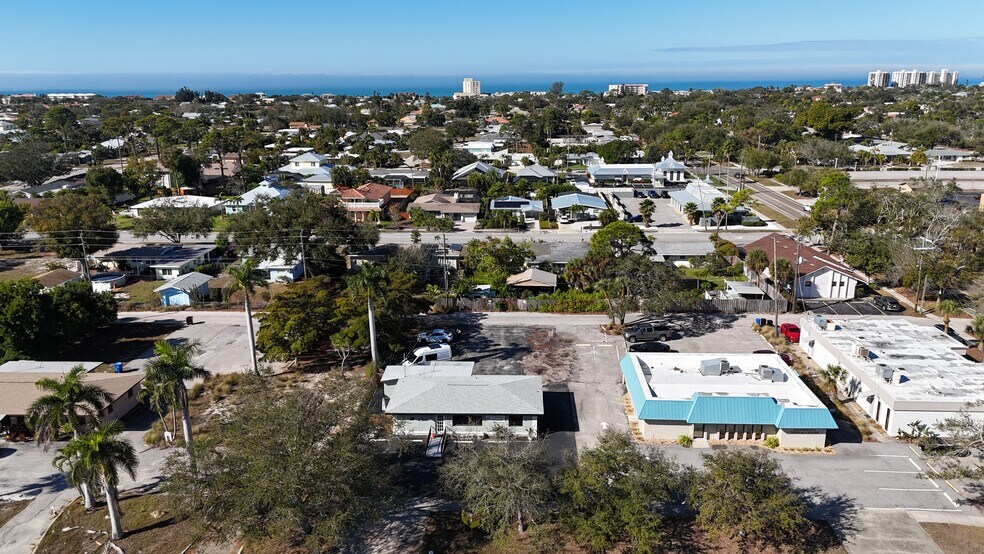 More Photos Of 712 The Rialto, Venice Medical For Lease