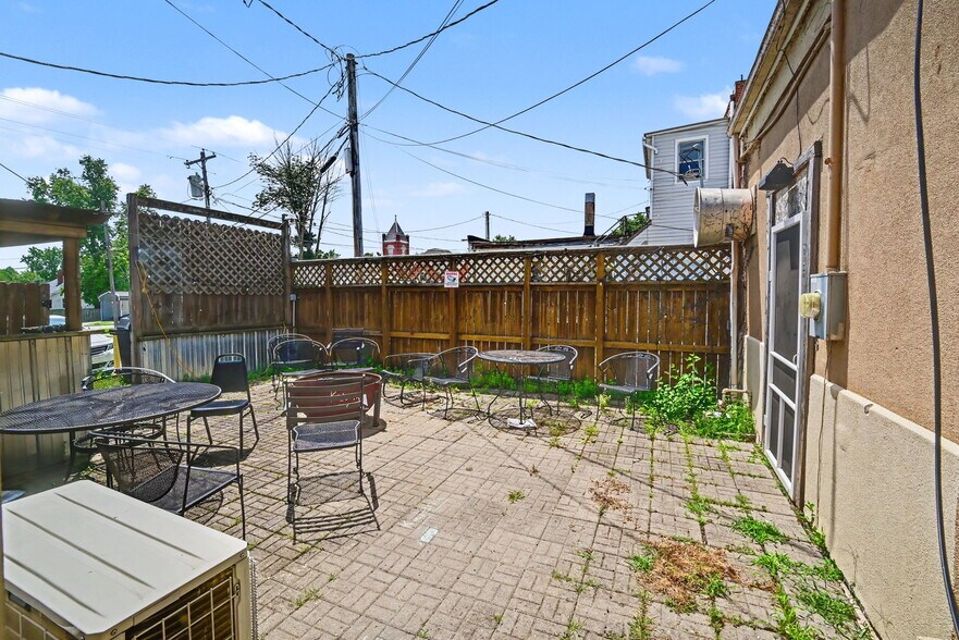 More Photos Of 126 McConnell St, Oxford Storefront Retail Residential For Sale