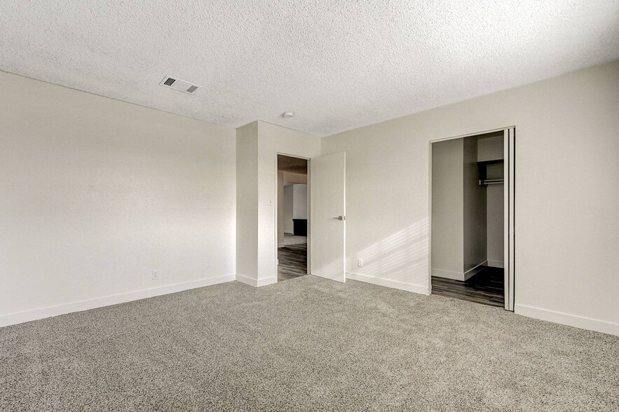 More Photos Of 4630 Koval Ln, Las Vegas Apartments For Sale