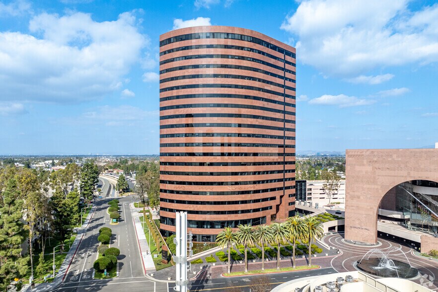 More Photos Of 650 Town Center Dr, Costa Mesa Unknown For Lease