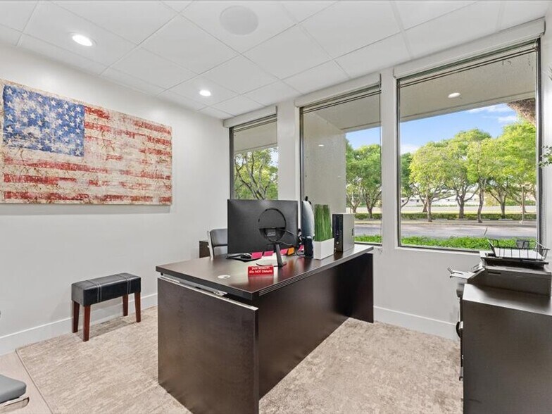 More Photos Of 2295 NW Corporate Blvd, Boca Raton Office Residential For Lease