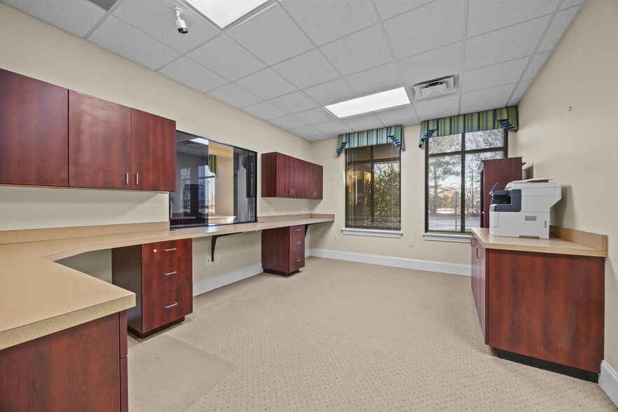 More Photos Of 2223 Hemby Ln, Greenville Medical For Sale