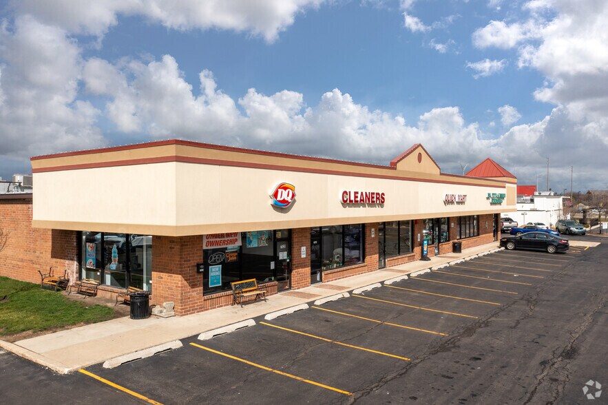Primary Photo Of 305-341 W 75th St, Willowbrook Unknown For Lease