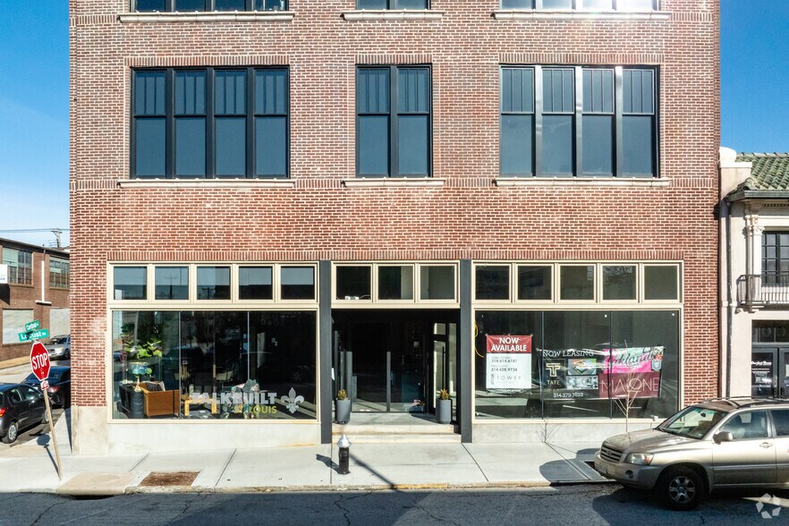 More Photos Of 3041-3043 Locust St, Saint Louis Apartments For Lease