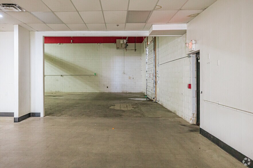 More Photos Of 4910 Northfield Rd, North Randall Freestanding For Lease