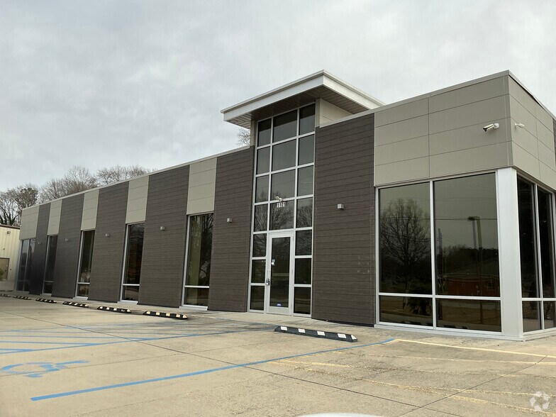 Primary Photo Of 1101 McLees Rd, Anderson Office For Sale