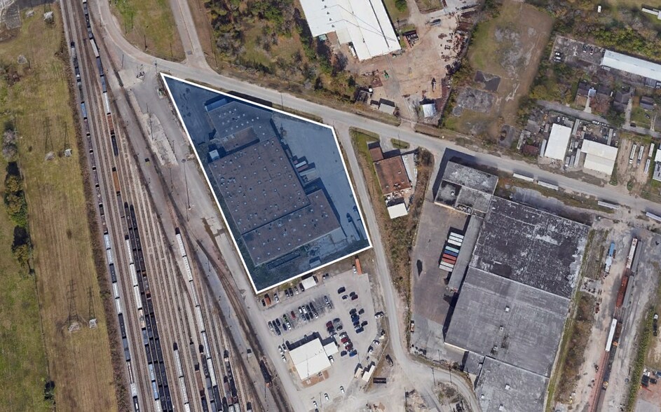 More Photos Of 2830 Produce Row, Houston Manufacturing For Lease