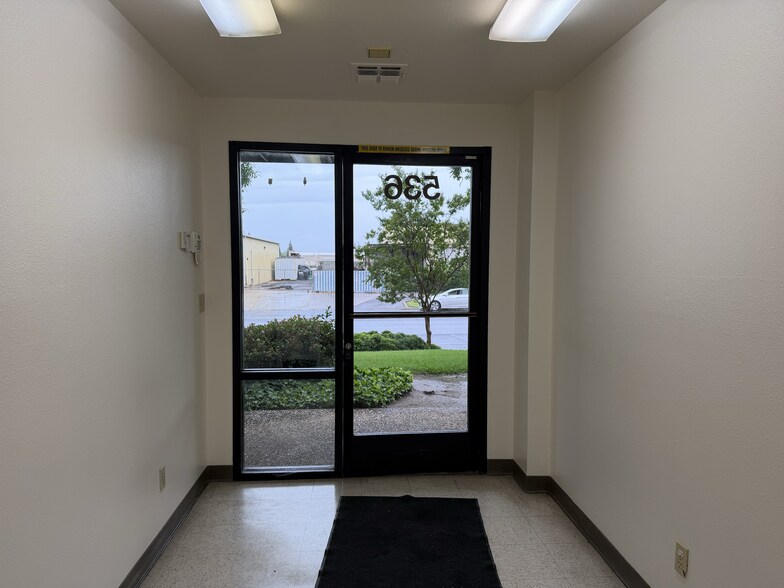 More Photos Of 536 Hi Tech Pky, Oakdale Warehouse For Sale