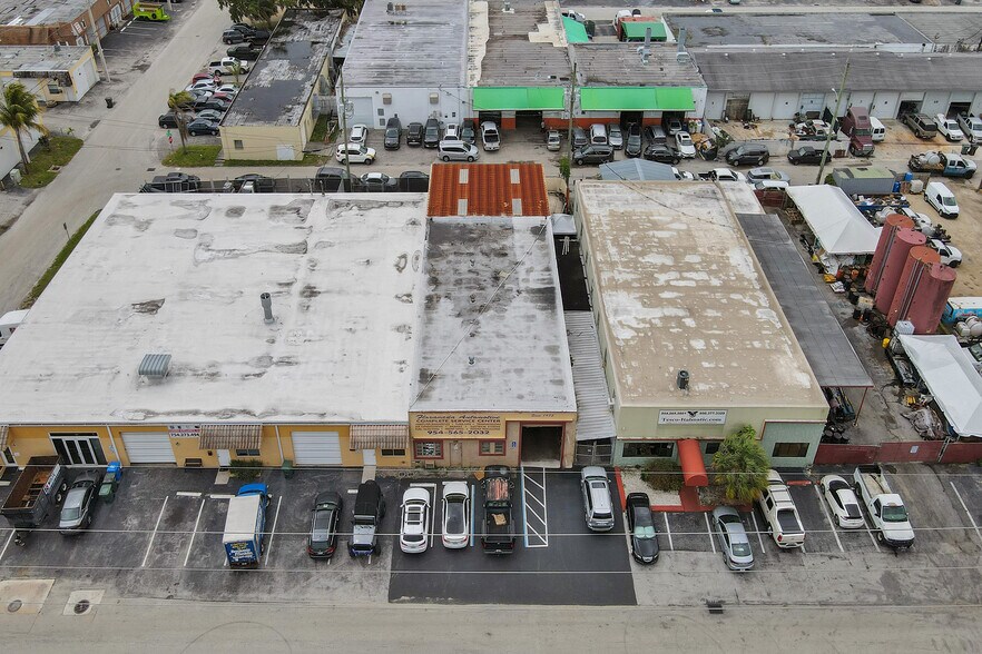 More Photos Of 1040 NE 44th St, Oakland Park Auto Repair For Sale