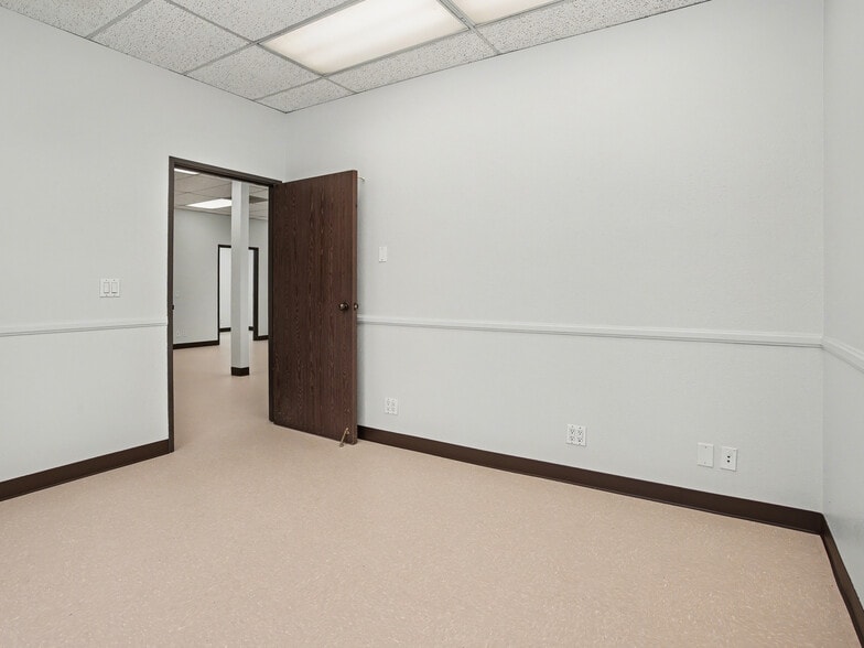 More Photos Of 214 Standard St, El Segundo Office For Lease
