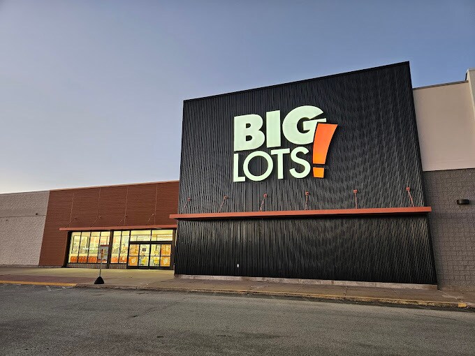 More Photos Of 99 Matthew Dr, Uniontown Freestanding For Lease