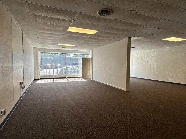 More Photos Of 338-340 N California St, Stockton Storefront For Lease